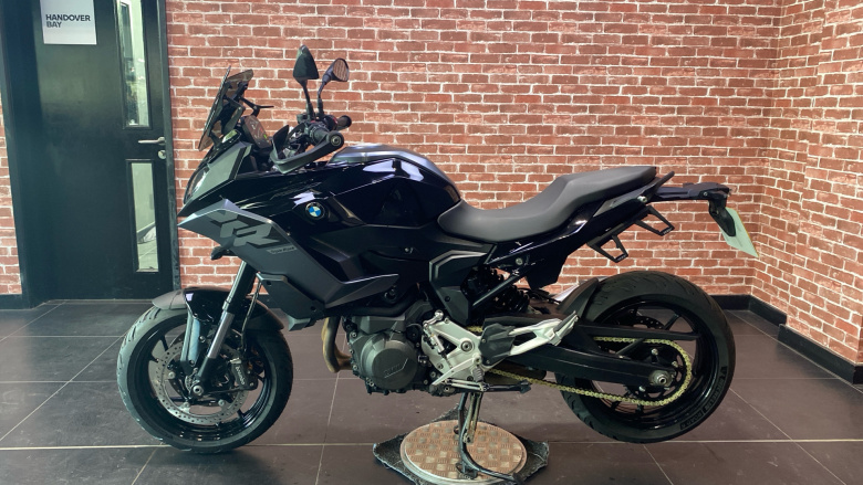 BMW F900 XR